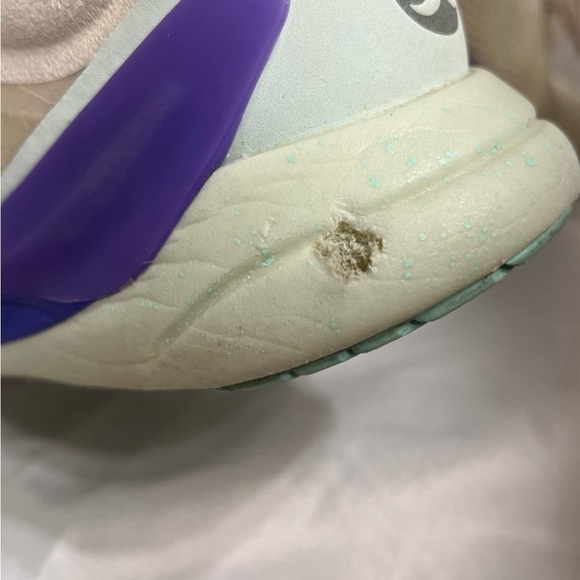 Lululemon Blissfeel Running Shoes - Picture 2 of 5